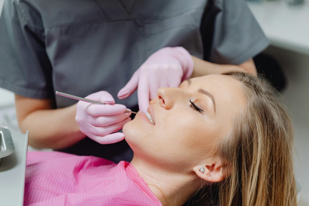 Implant Restoration & Maintenance 1 Implant Restoration & Maintenance